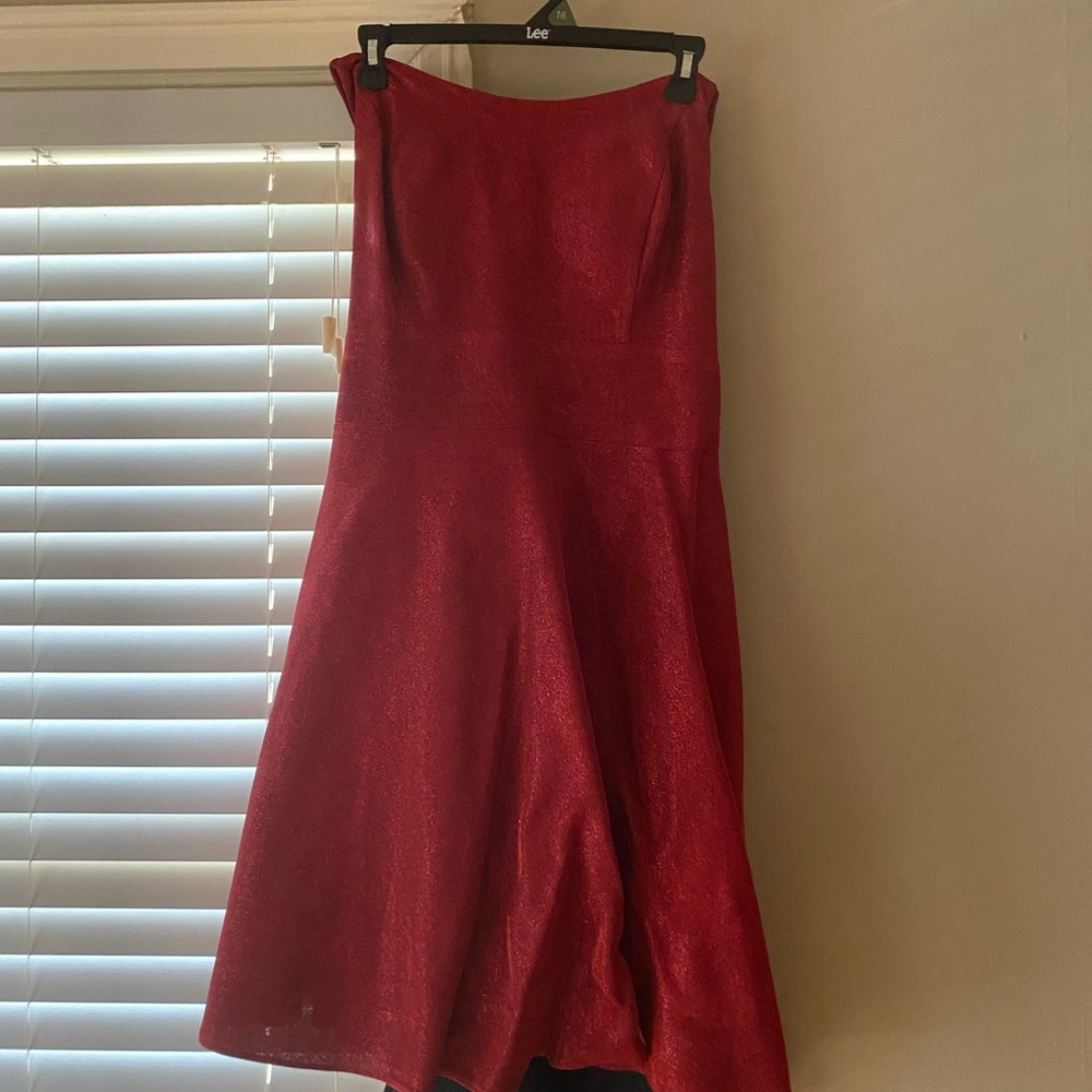 Elegant Red Strapless Dress